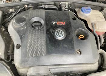 VW Passat B5 1,9 d 1999 rokPokrywa silnika