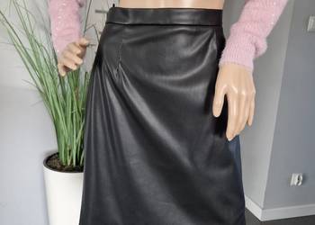 Nowa spódnica ze skóry ekologicznej