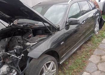 Mercedes w 212 lub części albo całość