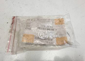 BMW E31 840 850 i KLAMRA ZATRZASK Przód 8108613