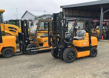 Wózek widłowy 3.5T triplex nowy