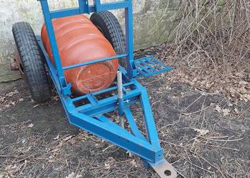 Przyczepa do opryskiwacza, mauzera, zbiornika na deszczówkę