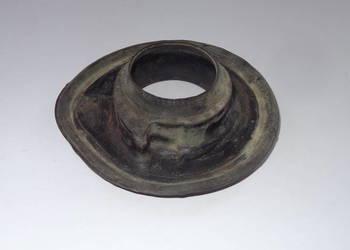 Guma podkładka sprężyny tył quattro AUDI A6 S6 C5 / PASSAT B5 OE 8E0512297A