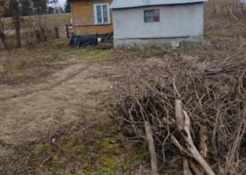 Działka z budynkami