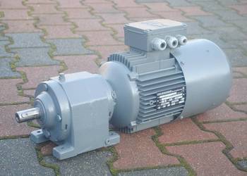 Motoreduktor 1.1kw. 102obr. z hamulcem. SEW. R42DT90S4BMG