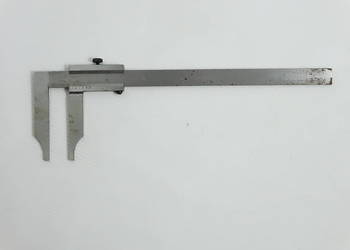 Szybka suwmiarka warsztatowa 250-300 mm MAN Me – sprawna