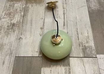 Stara lampa wisząca z kloszem