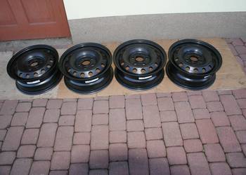 Felgi 6Jx15 cali 5x114,3  ET48  Kia  Ceed Venga Hundai iX20 i30