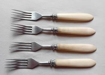 Zestaw 4 widelców z ebonitowymi obsadkami. CCCP, lata 60-e/70-e.