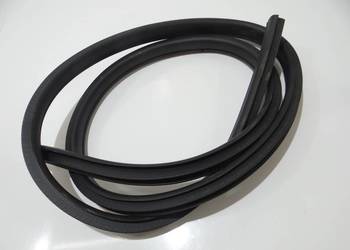 USZCZELKA DRZWI LEWA BMW E88 7164993