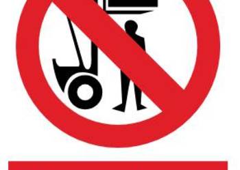 Naklejka BHP Zakaz przebywania pod ciężarem GC017