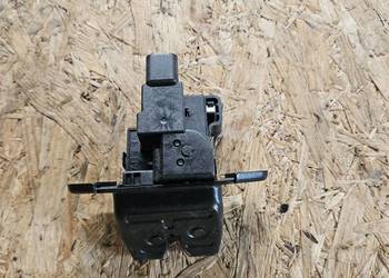 Zamek klapy bagażnika Kia stonic oe 4 81230-h8400