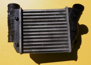 Intercooler prawy 4f0145806e Audi