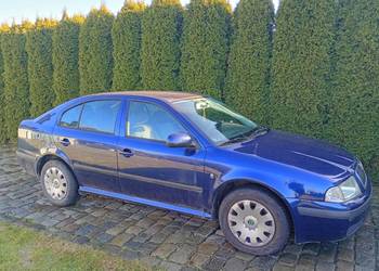 Sprzedam Skodę Octavie tour 1 1.6 2010 rok