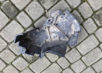 Osłona podwozia prawy tył Auris II