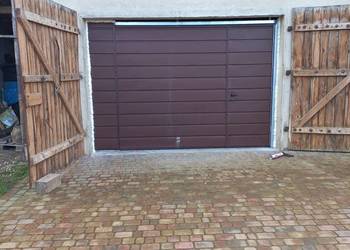 Brama garażowa dwuskrzydłowa, uchylna, drzwi stalowe na wymiar