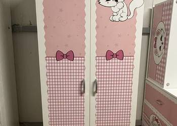 Komplet mebli w stanie idealnym dla dziecka