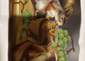 Haftowany obraz z koralików – wiewiórki | Rękodzieło artystyczne