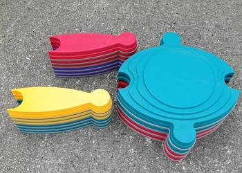 Kolorowe wyspy i rzeka.