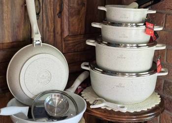 Zestaw garnków - 21 elementów - kolor beżowy