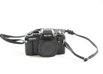 Ricoh XR-20 SP Program – Kultowa lustrzanka 35mm (Zestaw)