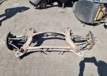 BELKA / SANKI TYŁ MERCEDES W124