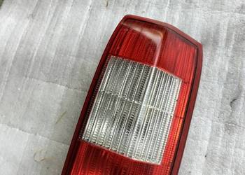 OMEGA B kombi Lampa tył  prawa