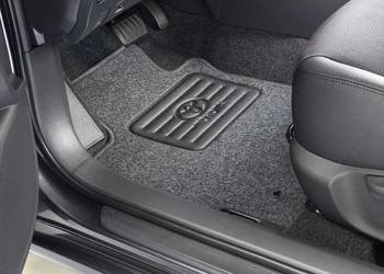 TOYOTA Corolla Oryginalne dywaniki welurowe komplet PZ410-E3355-HA OE