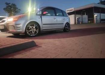 Sprzedaż lub zamienię Forda c-maxa