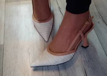 (39/40) Kremowo - beżowe czółenka szpilki wieczorowe z odkrytą piętą, NOWE