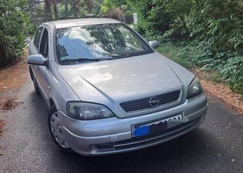 Sprzedam ładnego Opla Astre 2  1.4 benzyna  2004r