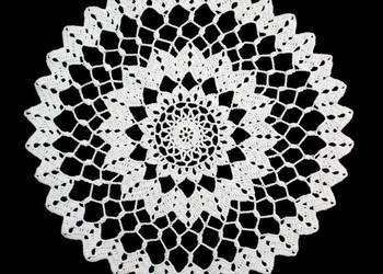 Serwetka szydełkowa 34cm (S128) Serwetka szydełkowa 34cm (S128)