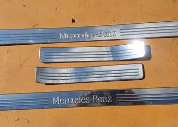 MERCEDES W204 2011 SEDAN LISTWA PROGOWA CHROM A2046800135