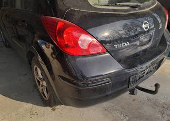 nissn tiida lampy tylne