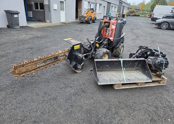 Minikoparka Ditch Witch R300