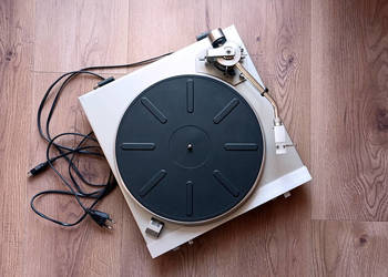 Gramofon Altus P-100