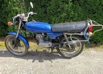 Honda cb50j plus dwa silniki i różne części.