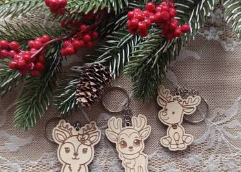 Drewniany brelok świąteczny - renifer (3 wzory do wyboru)