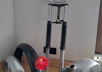 Zawieszenie lagi zbiornik błotniki lampa tyl piasta przod simson