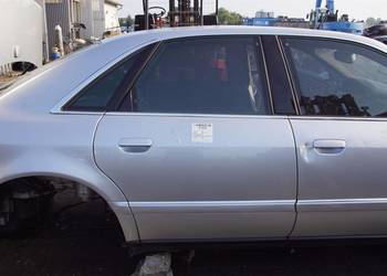 DRZWI PRAWE TYŁ AUDI S8 D2 LIFT LY7W