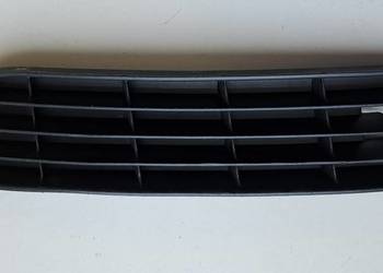 Lewa dolna kratka zderzaka 4A0807345J – Audi A6 C4 / S6 C4 – używana