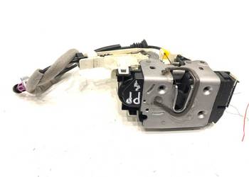 ZAMEK DRZWI PRAWY PRZÓD MERCEDES S204 Kombi A2047200635 07-14