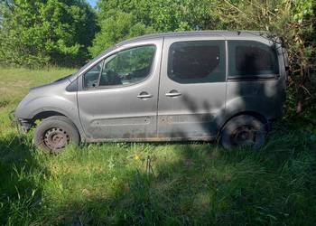 Peugeot partner 1,6 hdi na części