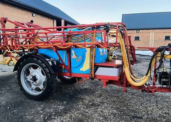 Opryskiwacz biardzki 2200l