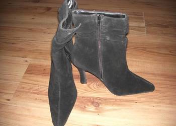 Nowe zamszowe botki