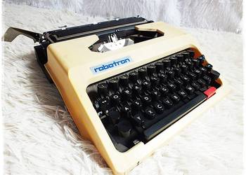 Mała maszyna do pisana Cella Robotron S1001 lat 80' DDR