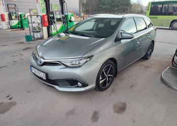 Toyota Auris Hybrid