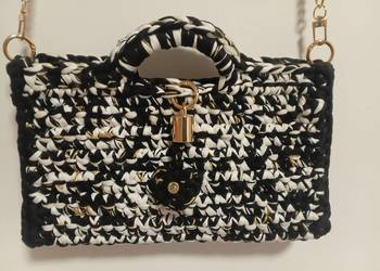 Torebka ręcznie robiona na szydełku