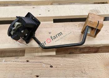 Pedał gazu John Deere 6120, 6330, 6420