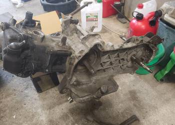 Piaggio x8 x9 Xevo słupek silnika